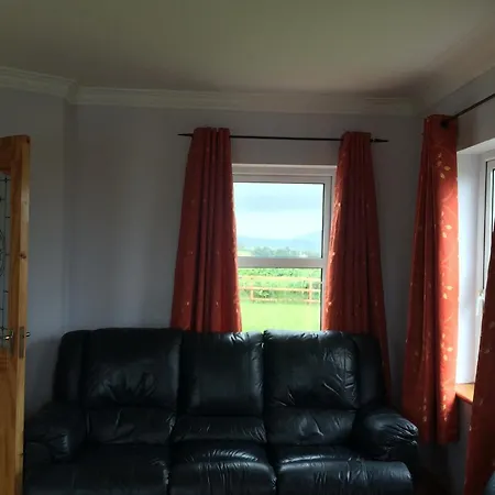 12 Trawmore Cottages *